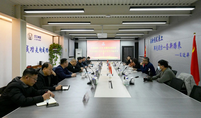 长治日报总编辑一行深入威廉希尔中文网站调研