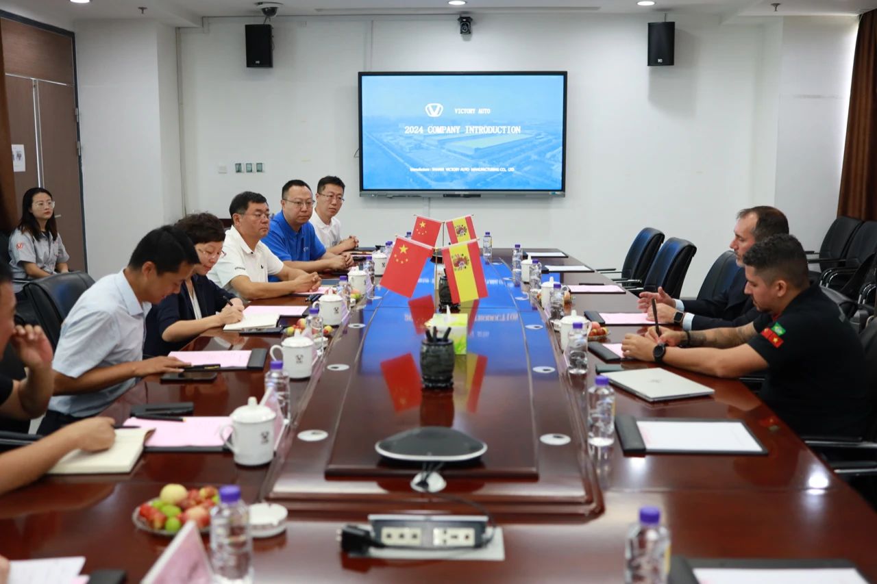 西班牙客商到访成功汽车洽谈合作